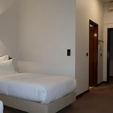 Hotel Santhyago Trofa Chambre photo