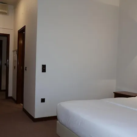 Hotel Santhyago Trofa Chambre photo